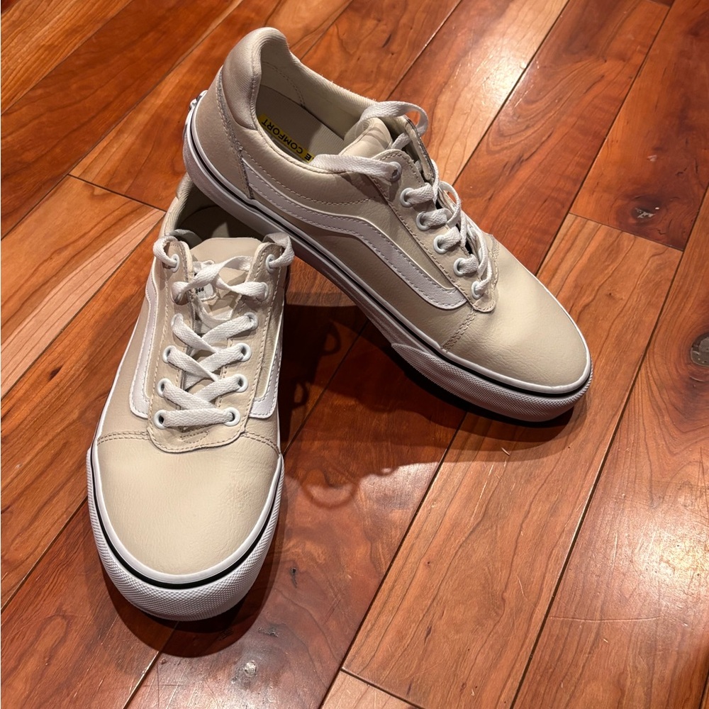 VANS Ward Deluxe Shoes Size 9.5 Birch Tumble Leather White Skate Shoes